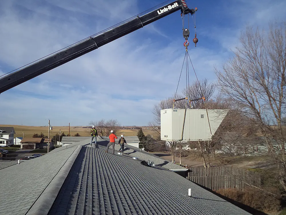 Rooftop HVAC unit installation at Pizza Hut